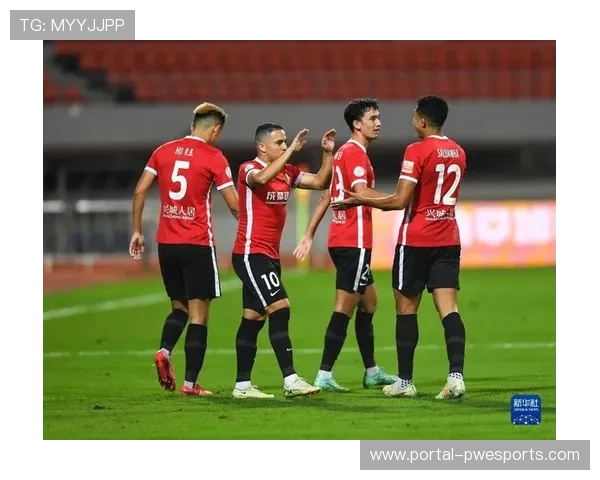 成都蓉城防守体系解析:最佳失球数背后的整体性构建